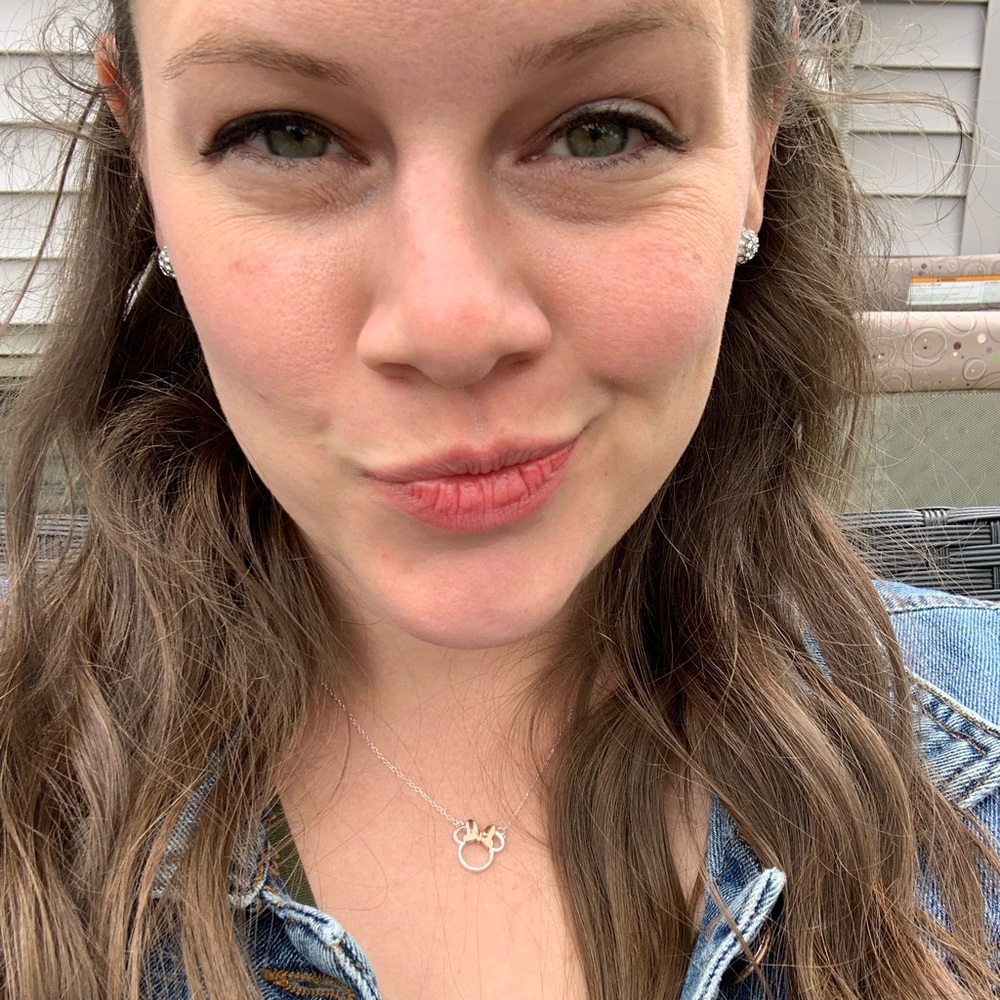 Meet your Posher, Carrie